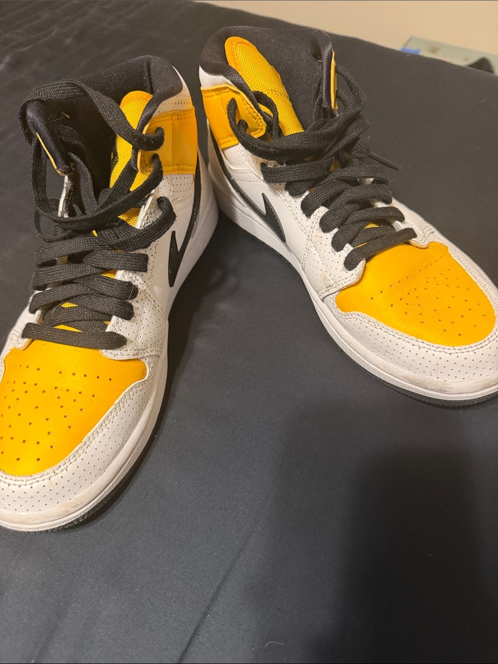 Nike Men’s High-Top Sneakers - Yellow/White/Black